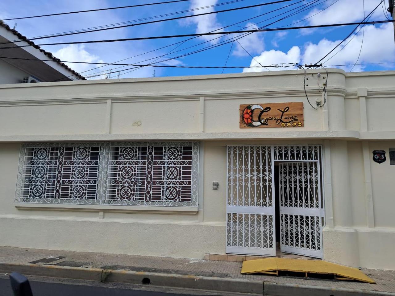 Hostal Casa Luna Santa Ana Exterior photo