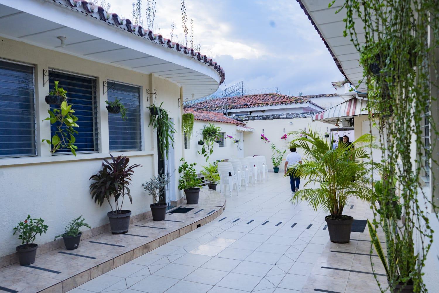 Hostal Casa Luna Santa Ana Exterior photo